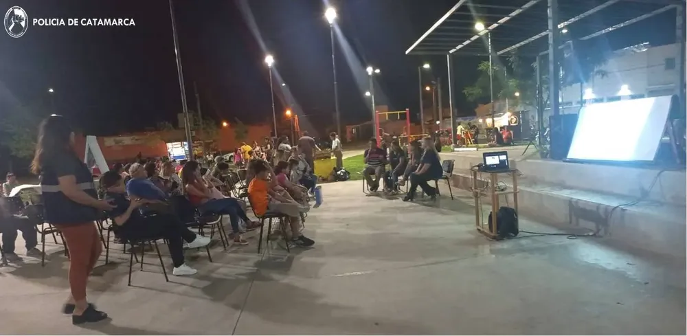 charla grooming plaza soles.jpg 2