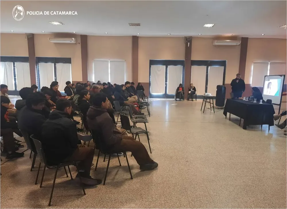 Charla de Ciberdelitos 1