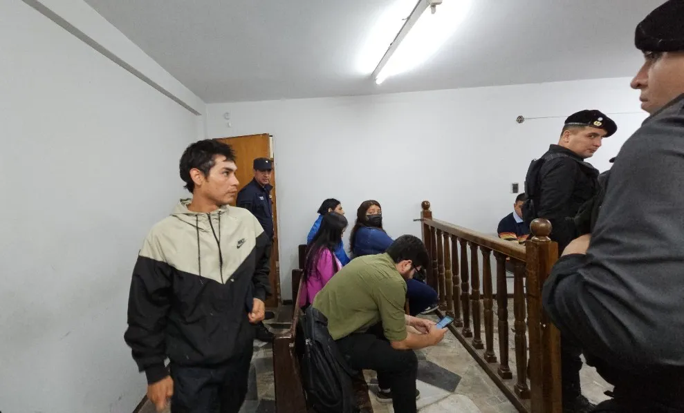 Screenshot_20231026_020400_Photos~2