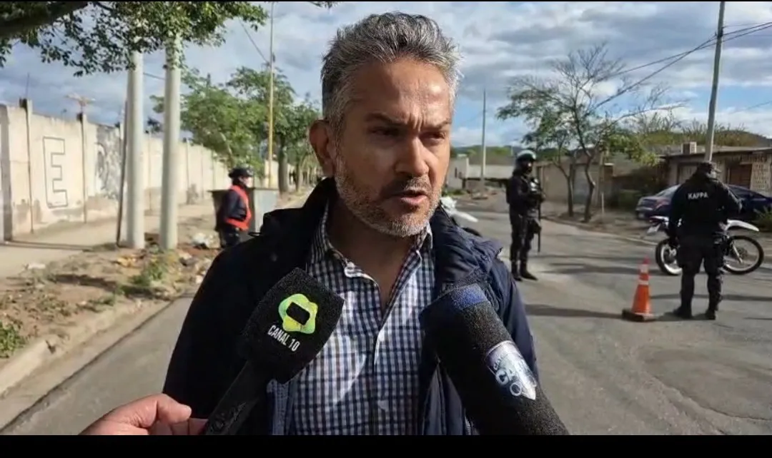 Screenshot_20251108_014828_Photos